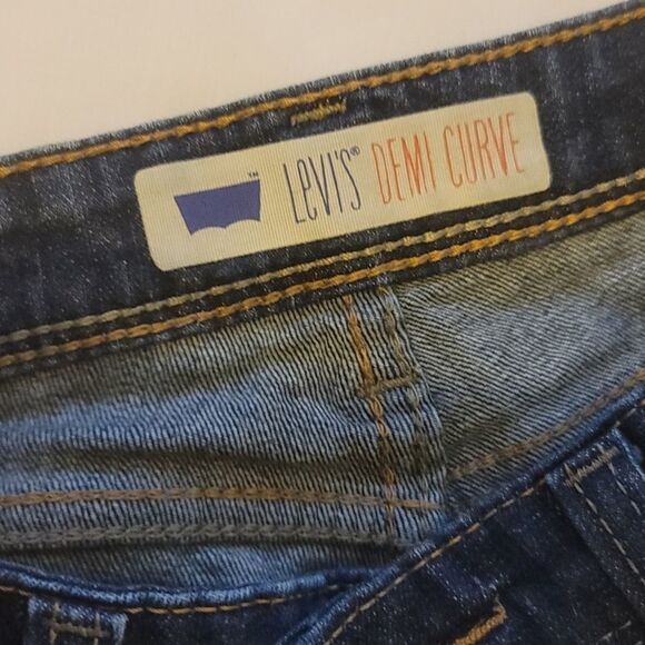 LEVI'S Women's Low rise Demi Curve Skinny Jean size 3M - Picture 8 of 10